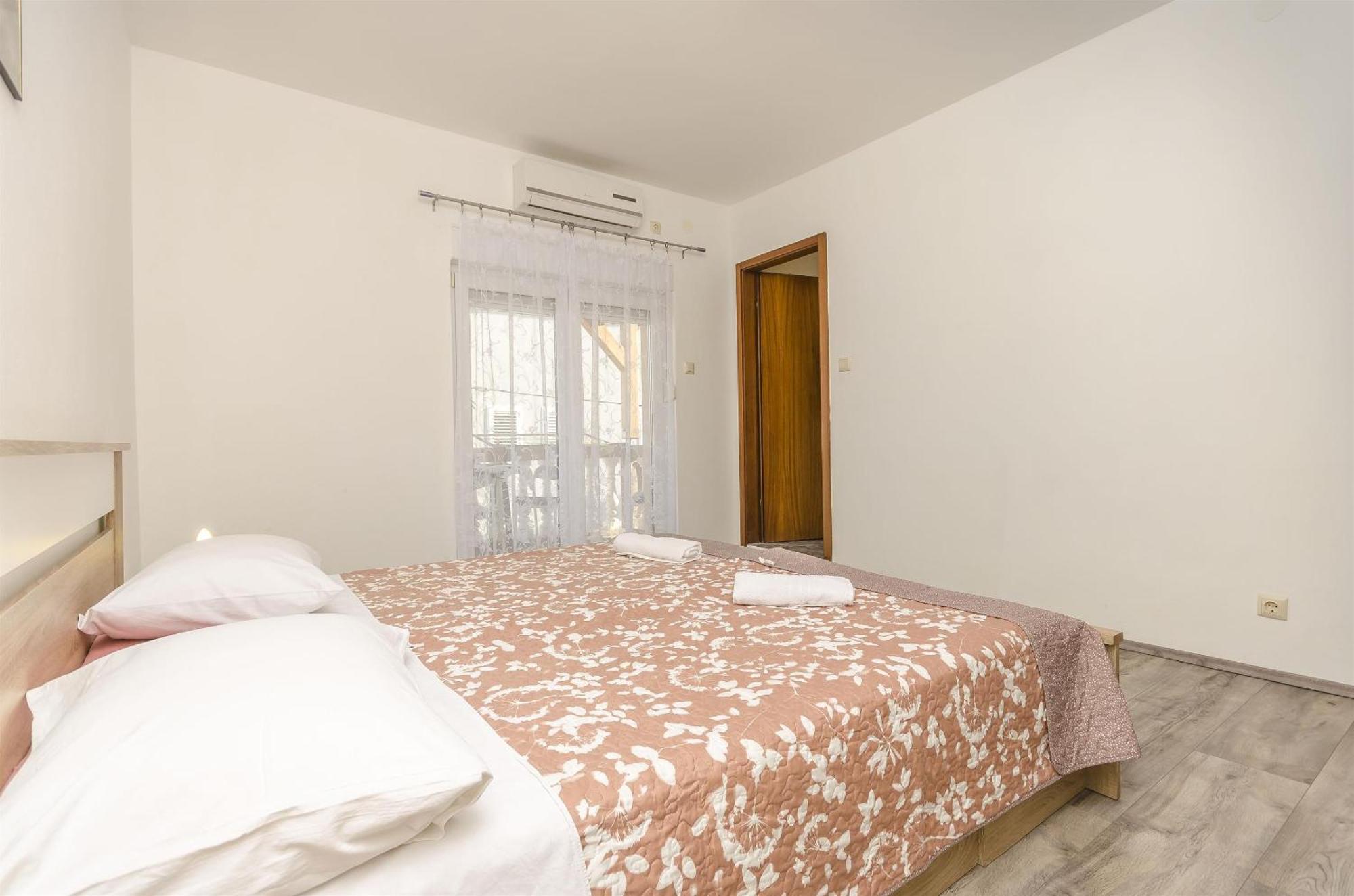 Apartments Rajka Vodice Exterior photo