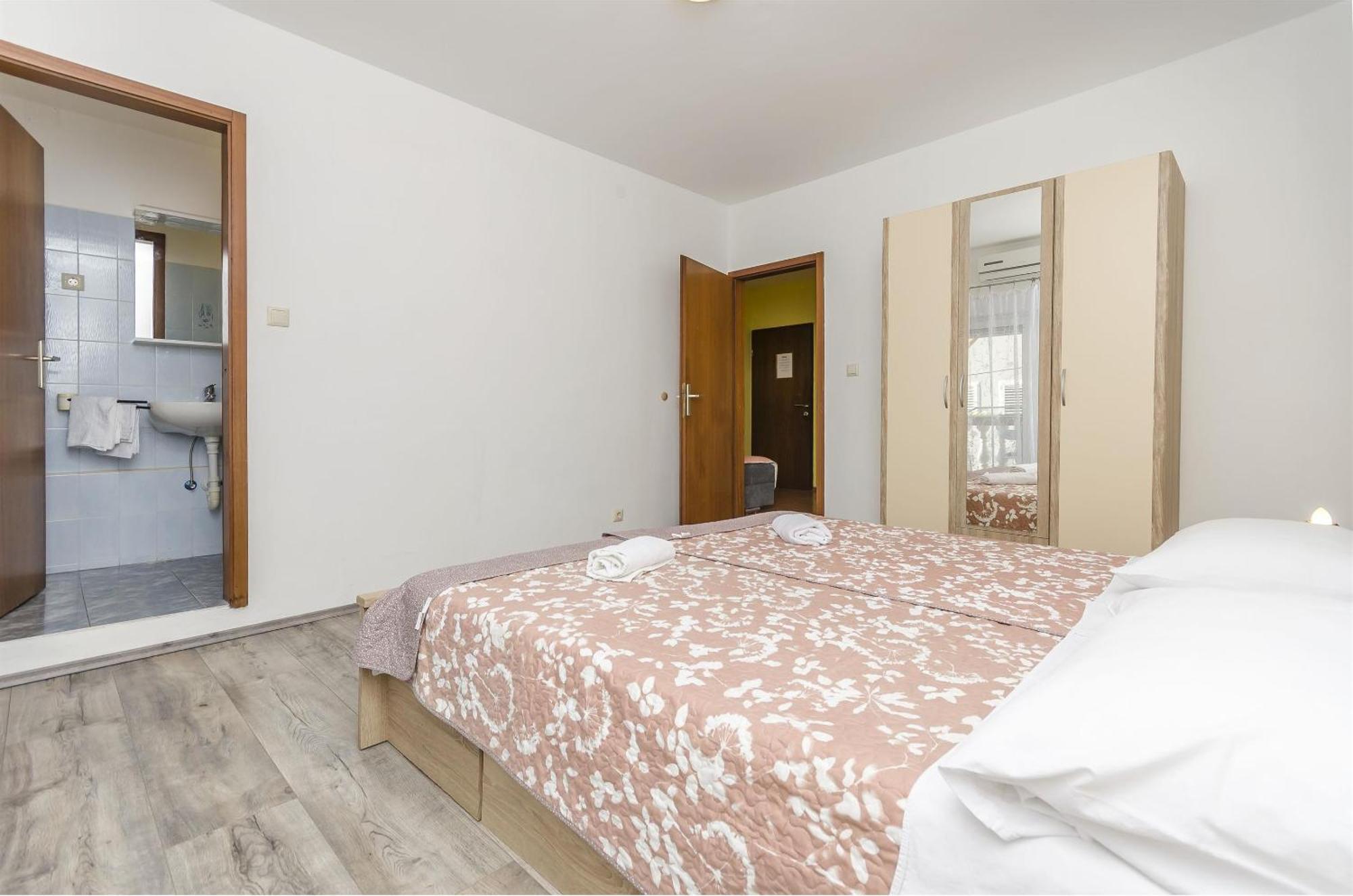 Apartments Rajka Vodice Exterior photo